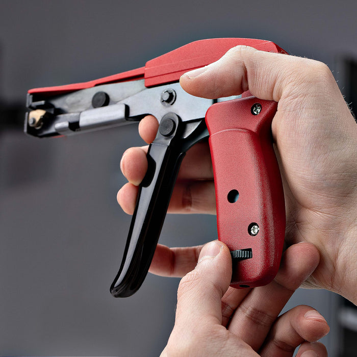 StarTech.com Nylon Cable Tie Gun, Zip Tie Cable Installation and Cutter Tool, Zip Tie Tensioning/Tightener, Works with Nylon Zip Ties 2.4mm to 4.8mm, TAA Compliant, Nylon, Red, 2.4 - 4.8 mm, Aluminium, Steel, 127 mm, 156 mm