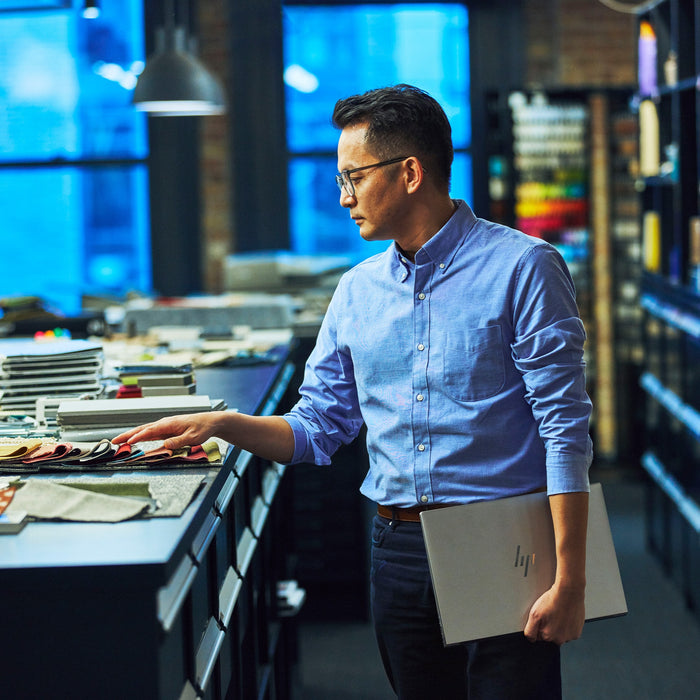 HP ZBook Studio G10, Intel® Core™ i7, 40.6 cm (16"), 3840 x 2400 pixels, 32 GB, 1 TB, Windows 11 Pro