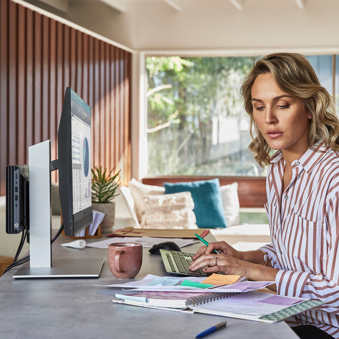 HP Elite Mini 800 G9, Intel® Core™ i7, i7-13700T, 32 GB, DDR5-SDRAM, 1 TB, Windows 11 Pro