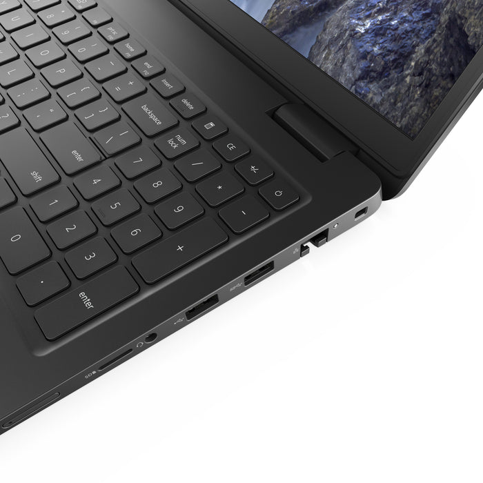 DELL Latitude 3520, Intel® Core™ i7, 39.6 cm (15.6"), 1920 x 1080 pixels, 8 GB, 256 GB, Windows 10 Pro