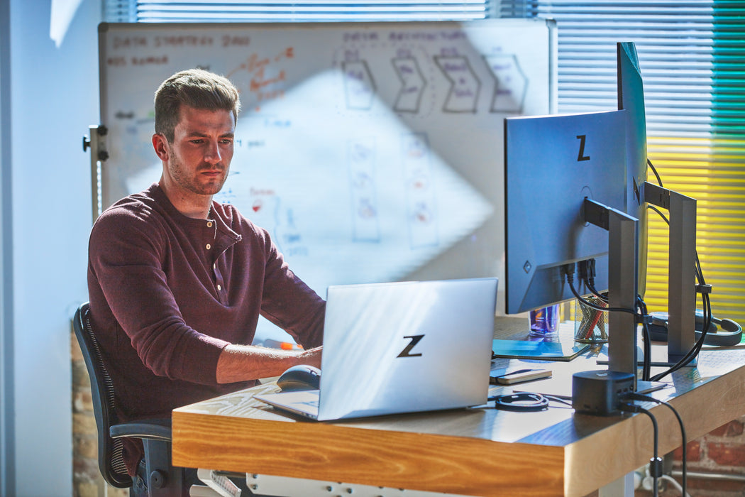 HP Z27k G3 4K USB-C Display, 68.6 cm (27"), 3840 x 2160 pixels, 4K Ultra HD, LED, 5 ms, Silver
