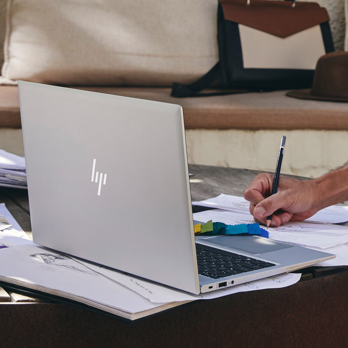HP EliteBook 850 G8, Intel® Core™ i5, 39.6 cm (15.6"), 1920 x 1080 pixels, 16 GB, 256 GB, Windows 10 Pro