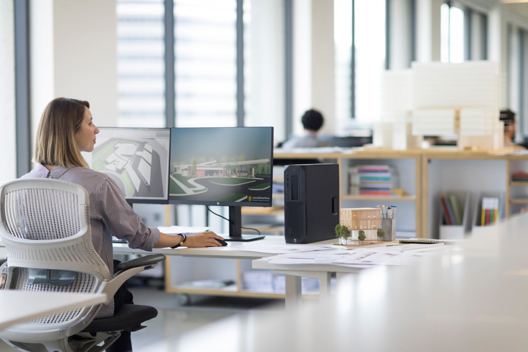 HP Z2 G4, 3.7 GHz, Intel® Core™ i7, 32 GB, 512 GB, DVD-ROM, Windows 10 Pro