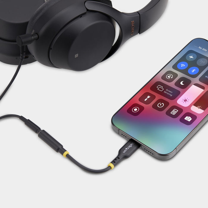 StarTech.com 5in (12.7cm) USB-C to 3.5mm TRRS Headphone/Headset Jack Audio Adapter, USB Type-C Aux Dongle, 32-bit DAC, Supports USB-C/Thunderbolt, Laptop/Phone/Tablet, USB Type-C 2.0, Male, 3.5 mm, Female, 0.127 m, Black