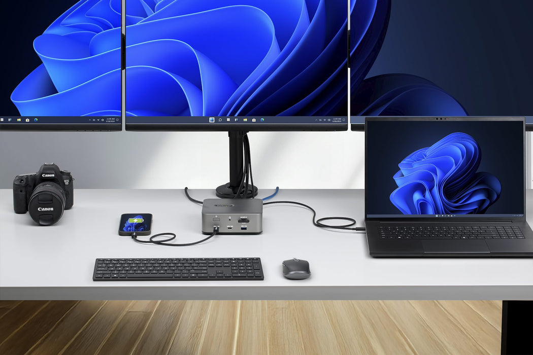StarTech.com Thunderbolt 5 Universal Docking Station, Multi-Display Hub, 8K 60Hz or 4K 144Hz, 120Gbps Bandwidth Boost, 140W PD, 30W Phone Charging, USB 10Gbps, 2.5G LAN, Wired, Thunderbolt 5, 140 W, 3.5 mm, 10,100,1000,2500 Mbit/s, IEEE 802.3bz
