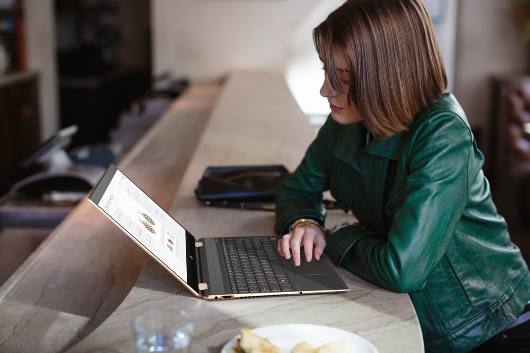 HP Spectre x360 15-df0004na, Intel® Core™ i7, 2.2 GHz, 39.6 cm (15.6"), 1920 x 1080 pixels, 8 GB, 512 GB