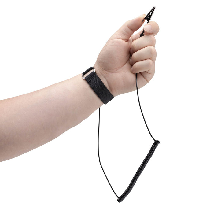 StarTech.com Antistatic Wrist Strap with Grounding Cable, ESD Safe Band with 5ft / 1.5m Detachable Cord, Prevent Electrostatic Discharge, Adjustable Fit, TAA, 150 cm, Black