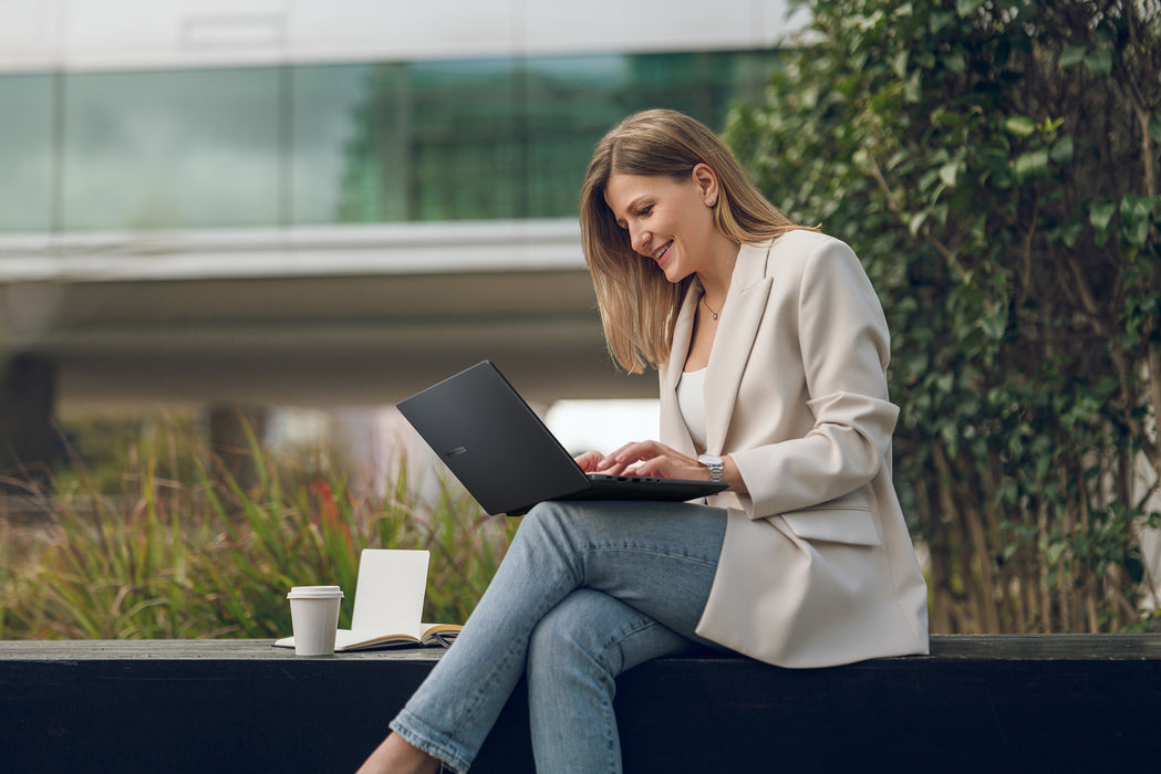 ASUS ExpertBook BM1 BM1403CD-582XA, AMD Ryzen™ 5, 3.3 GHz, 35.6 cm (14"), 1920 x 1080 pixels, 8 GB, 256 GB