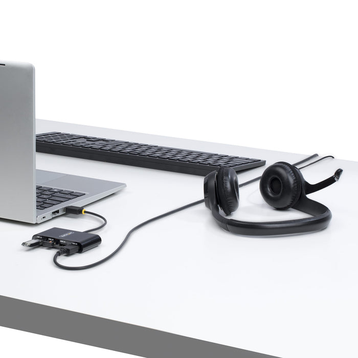 StarTech 4-Port USB 2.0 Hub, USB Bus Powered, Small Travel Mini USB Hub, Multi-Port USB 2.0 Splitter, Portable USB Hub