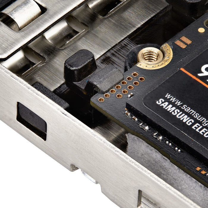 StarTech.com M.2 NVMe SSD to PCIe x4 Mobile Rack/Backplane with Removable Tray for PCI Express Expansion Slot, Tool-less Installation, PCIe 4.0/3.0 Hot-Swap Drive Bay, Key Lock - 2 Keys Included, PCIe, M.2, PCIe 4.0, Black, Silver, PC, 10000 h