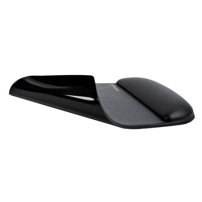 StarTech.com Mouse Pad with Hand rest, 6.7x7.1x 0.8in (17x18x2cm), Ergonomic Mouse Pad with Wrist Support, Desk Wrist Pad w/ Non-Slip PU Base, Cushioned Gel Mouse Pad w/ Palm Rest - TAA, Black, Monochromatic, Polyurethane, Wrist rest, Non-slip base