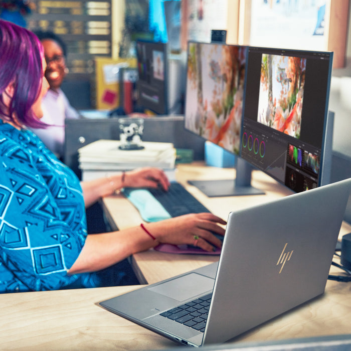 HP ZBook Studio G10, Intel® Core™ i7, 40.6 cm (16"), 3840 x 2400 pixels, 32 GB, 1 TB, Windows 11 Pro